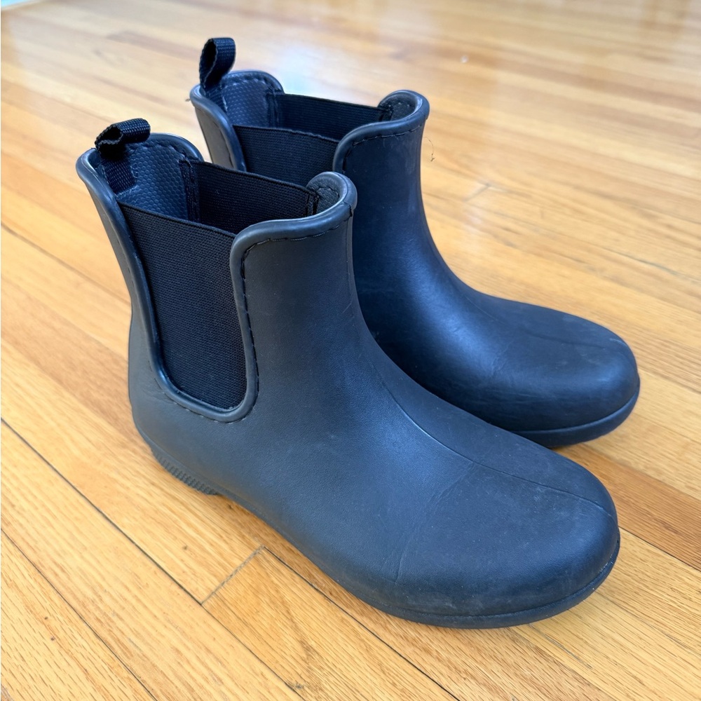 CROCS Freesail Black Chelsea-Style Rain Ankle Boots